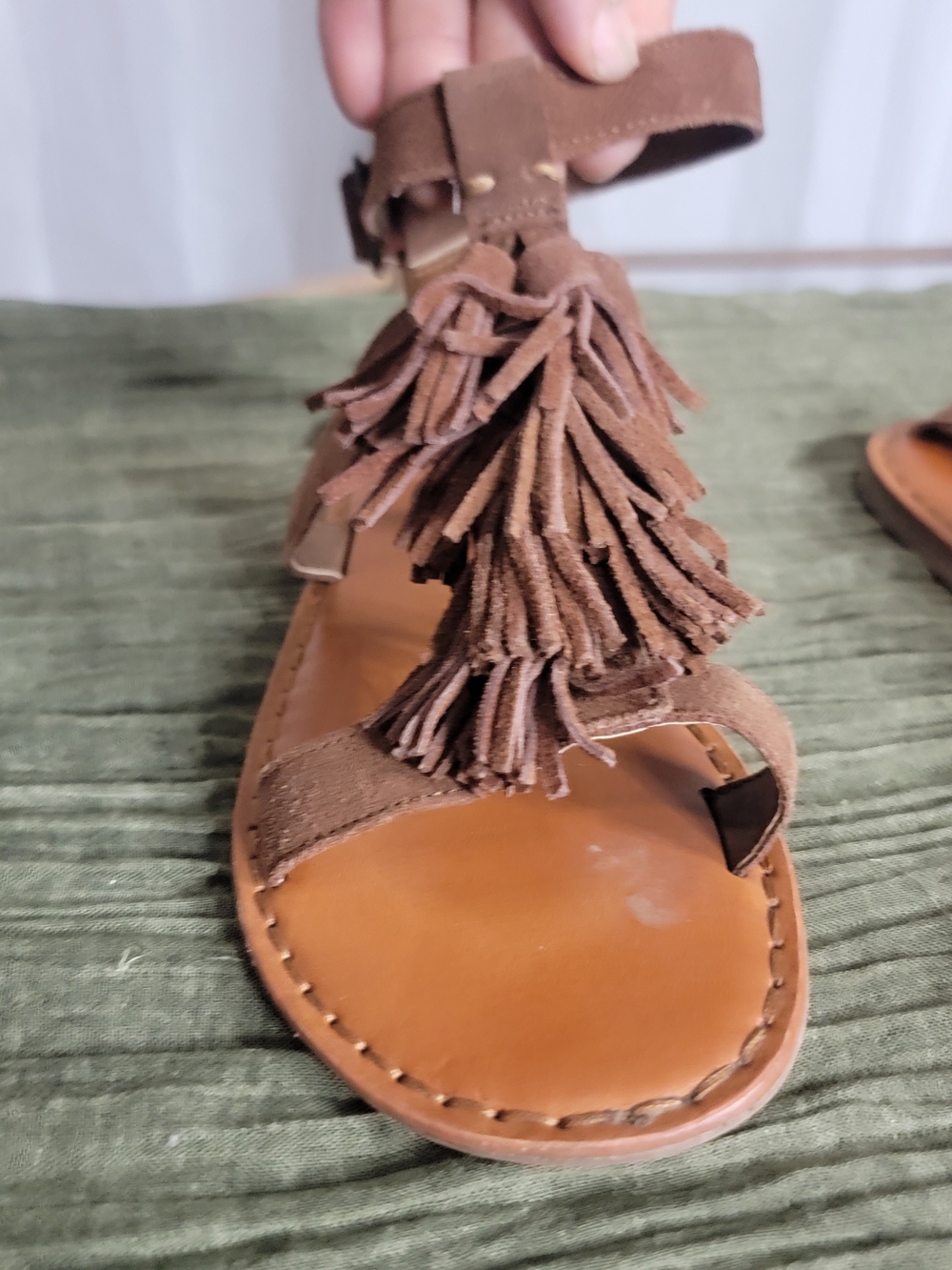 American Eagle Outfitters Brown Suede Tassel Sandals Size 9 Boho Festival - Picture 4 of 6